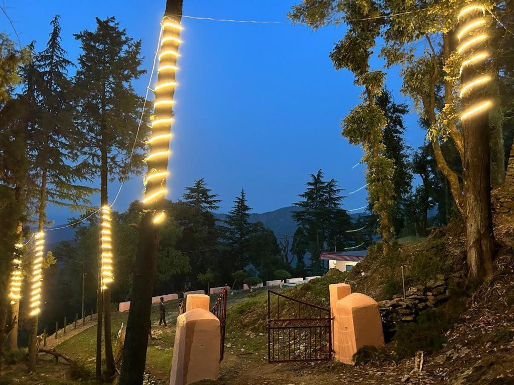 The Deodar Inn Pauri 外观 照片