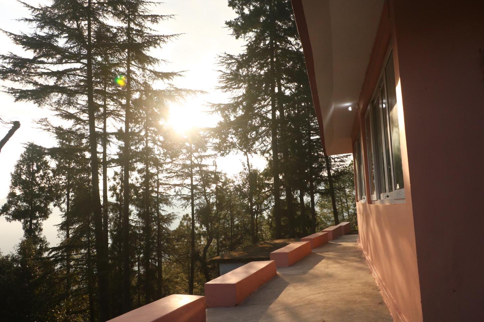 The Deodar Inn Pauri 外观 照片